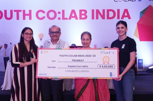 Promeat team receiving INR 4 lac cheque award at Youth Co:Lab India.